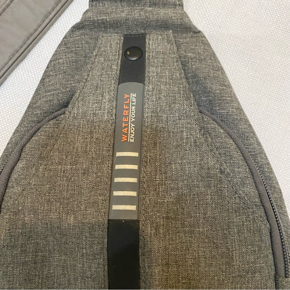 Waterfly Gray Defender Sling Bag Secure Lock 8 Pockets Antitheft NWOT - Picture 3 of 11